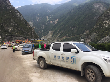 Xinchen participated in the temporary emergency rescue channel of dengjigou section outside dankanliangzi tunnel of Duwen expressway
